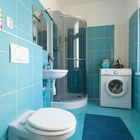 Apartment Premier Near The Museum Prague