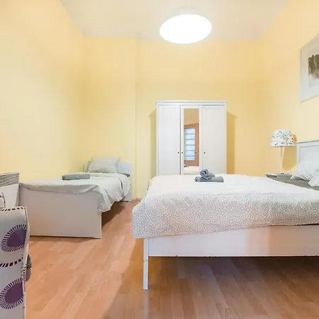 Apartment Premier Near The Museum Prague